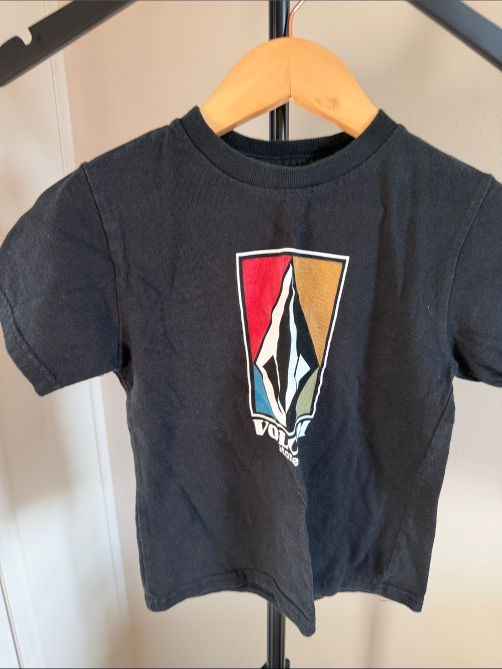 Boys Volcom Stone Co. Graphic T-Shirt – Size XS